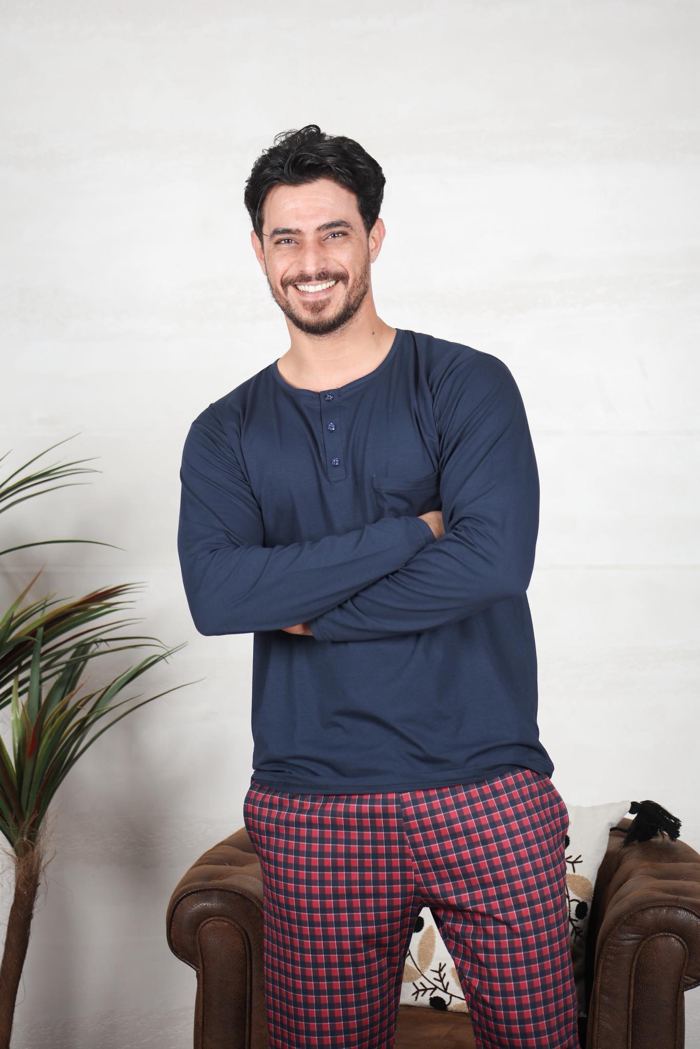 IMG-20251006-WA0025.jpg PYJAMA HOMME PULL ML MARINE PANT IMP CARREAUX ROUGE – Image 1
