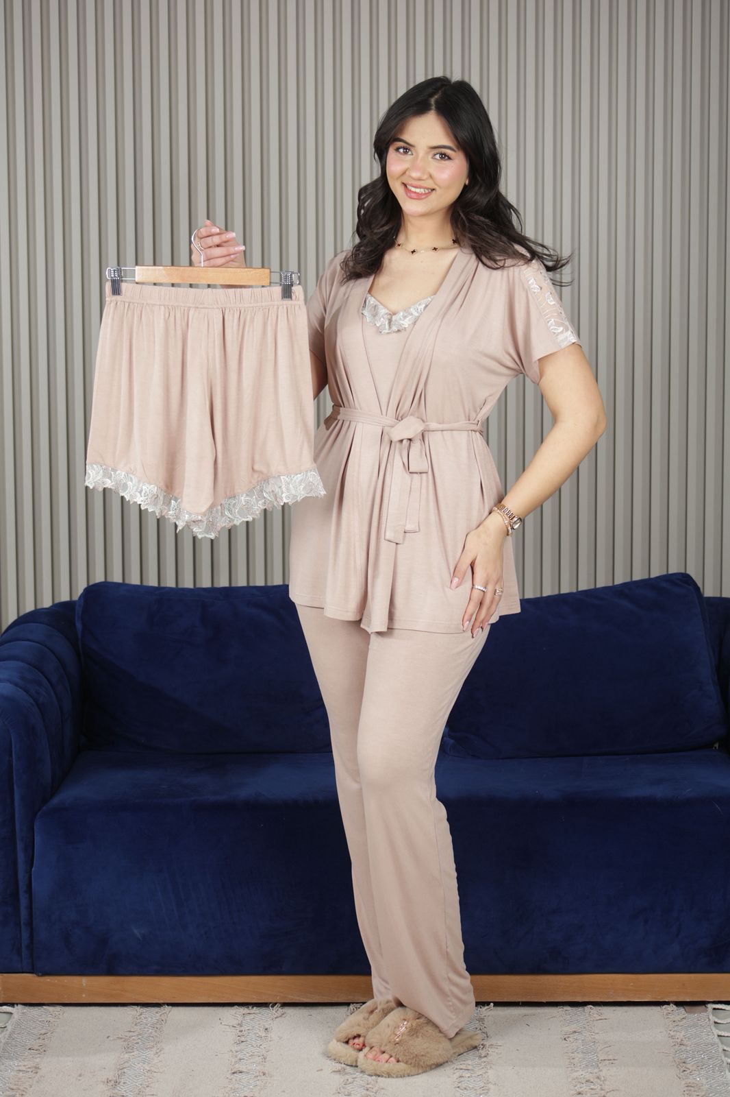 WhatsApp-Image-2026-03-30-at-2.04.44-PM.jpeg PYJAMA FEMME 4 PC BEIGE – Image 1